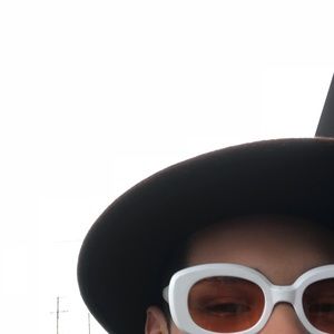 Meet your Posher, Adrian